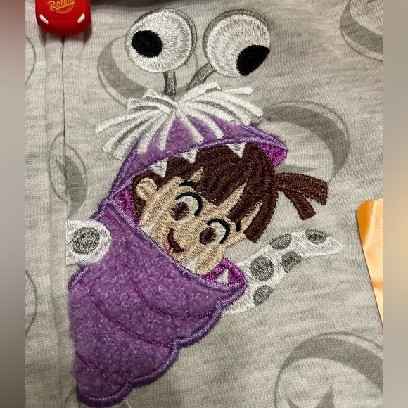 Kids Gray Pixar/Disney Hoodie with Lighting McQueen zipper pull.  size 7 - Picture 7 of 8